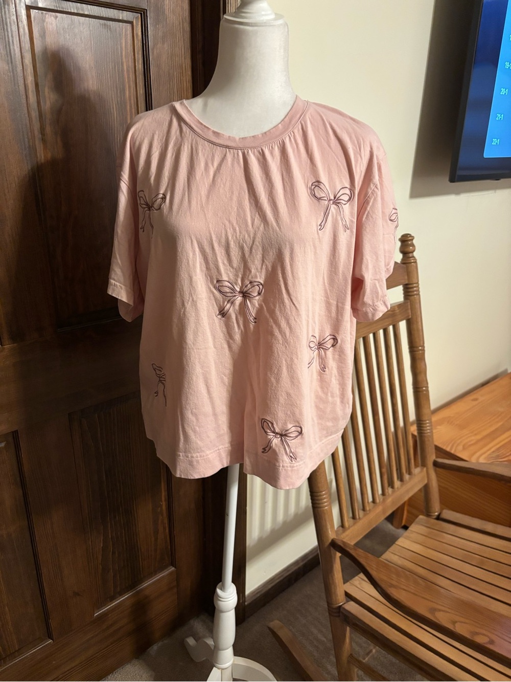 Pale Pink Short Sleeve Tee with Bow Sketches
